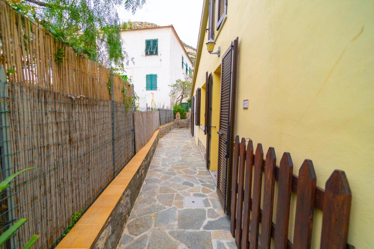 Ferienwohnung Casa Pepe - Goelba Pomonte Exterior foto